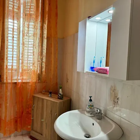 Amarily Appartament شقة إزولا ديلي فيمين