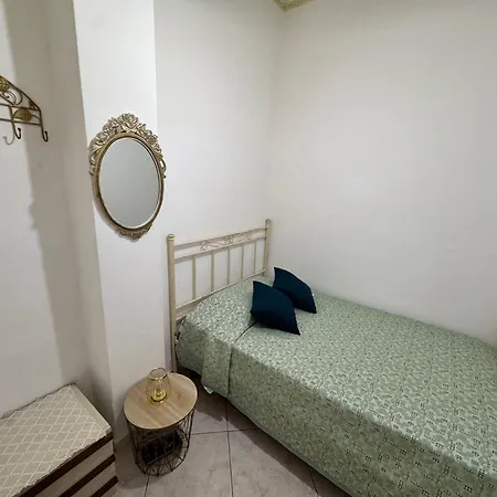 Amarily Appartament إزولا ديلي فيمين